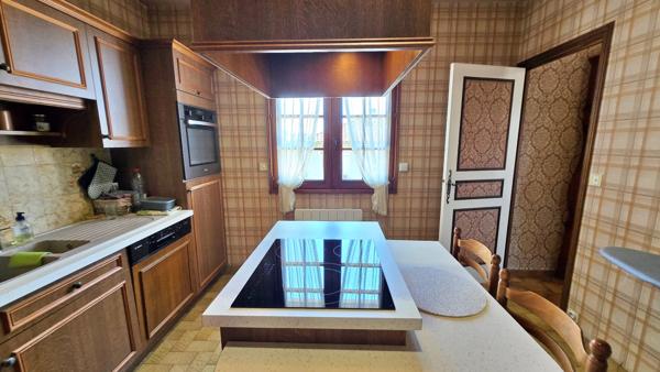 Maison à vendre 7 pièces + Garage + Jardin - Centre-Bourg ORADOUR SUR GLANE (87)