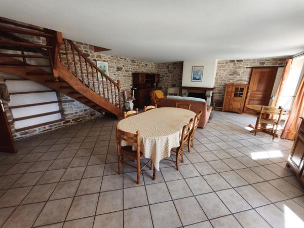 MEUCON Maison 4 pièces 141 m²