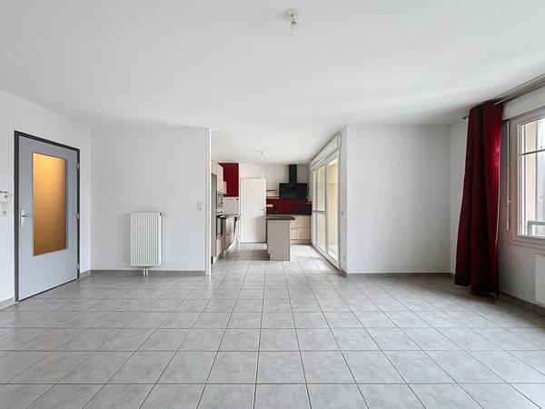 Appartement Récent + garage + cave