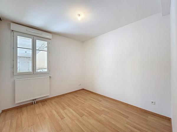 Appartement Récent + garage + cave