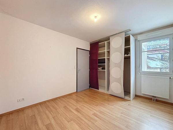 Appartement Récent + garage + cave