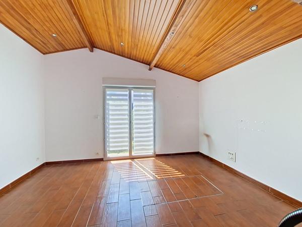 Maison 178 m² comprenant un T2 sur une parcelle de 630 m² DPE A