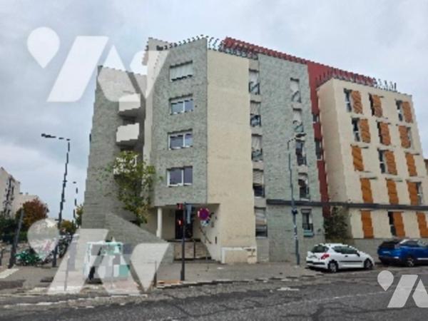 VILLEURBANNE. STUDIO CROIX LUIZET.