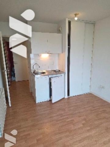 VILLEURBANNE. STUDIO CROIX LUIZET.