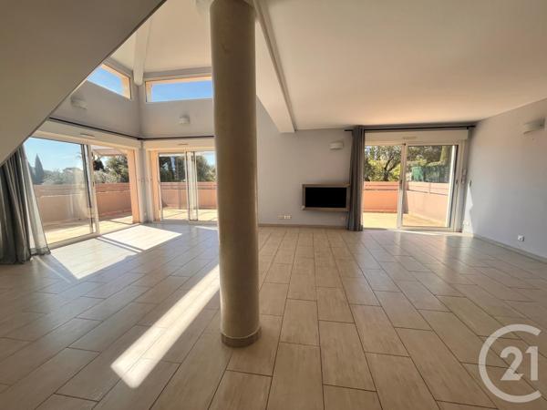 Appartement F4 à vendre  5 pièces - 89 m2 ST CYR SUR MER - 83