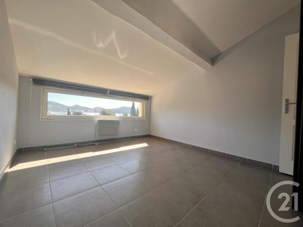 Appartement F4 à vendre  5 pièces - 89 m2 ST CYR SUR MER - 83