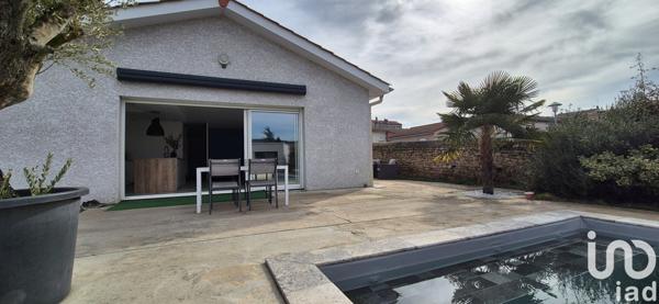 Maison traditionnelle 5 pièces de 105 m² à Saint-Chamond (42400)