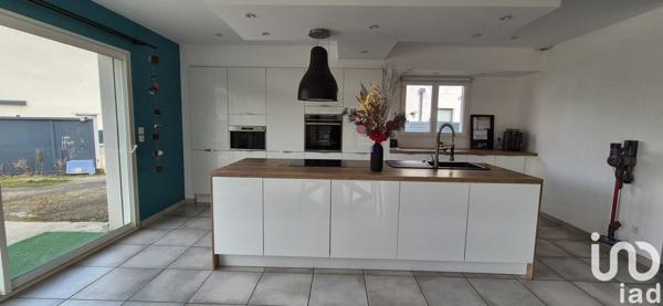 Maison traditionnelle 5 pièces de 105 m² à Saint-Chamond (42400)