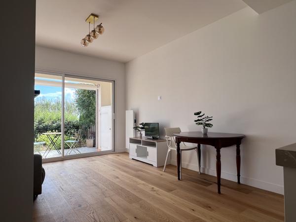 LA ROCHELLE LES MINIMES — Rez-de-jardin d'exception de 120 m² | Terrasse 100 m² Vue Mer | Configuration unique