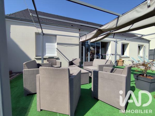 Maison à vendre 5 pièces 111 m² Saint-Jean-de-la-Ruelle