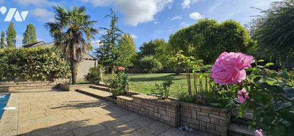 Domaine de caractère d'exception à Nort-sur-Erdre — 296 m² hab. sur plus de 4,5 hectares