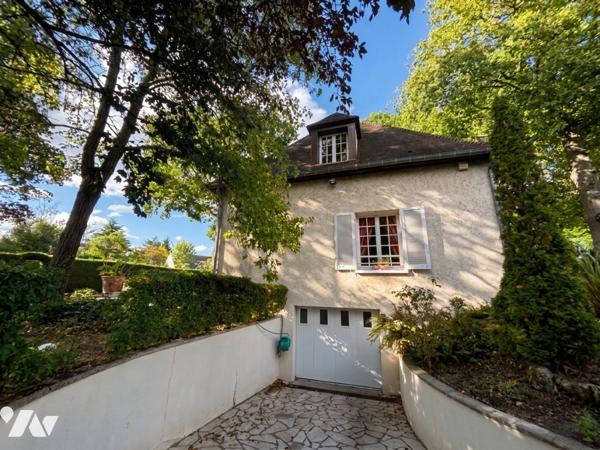 LA CELLE-SAINT-CLOUD - Villa - séjour double, cheminée, 4 chambres, jardin arboré, garage