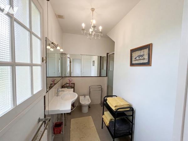 LA CELLE-SAINT-CLOUD - Villa - séjour double, cheminée, 4 chambres, jardin arboré, garage