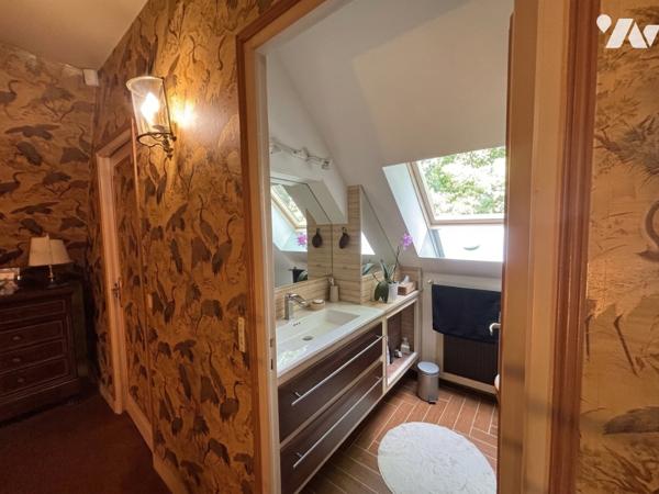LA CELLE-SAINT-CLOUD - Villa - séjour double, cheminée, 4 chambres, jardin arboré, garage
