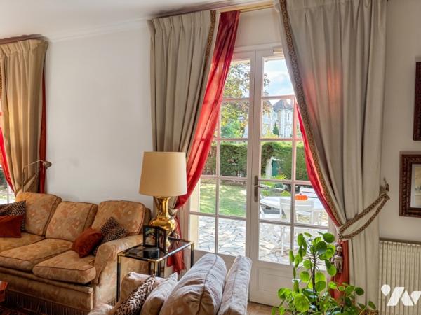 LA CELLE-SAINT-CLOUD - Villa - séjour double, cheminée, 4 chambres, jardin arboré, garage
