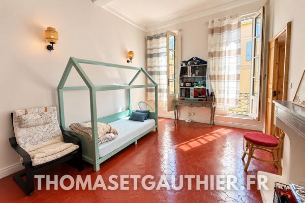 CARPENTRAS – Appartement bourgeois 72 m² – 2 chambres