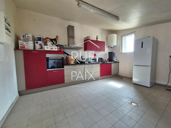 86200 ARCAY Maison Arcay 6 pièce(s) 167 m2