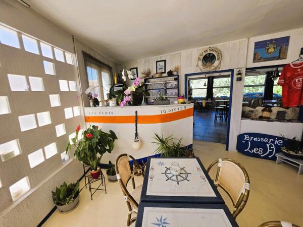 ILE D'OLÉRON (17) A Vendre Murs avec 2 logements et Fonds commerce Bar-Resto de plage emplacement N°1 côte Ouest