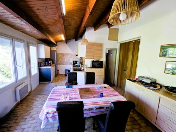 ILE D'OLÉRON (17) A Vendre Murs avec 2 logements et Fonds commerce Bar-Resto de plage emplacement N°1 côte Ouest