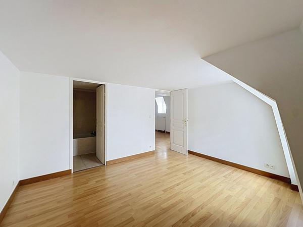 APPARTEMENT 2 PIECES HYPER CENTRE MANTES LA JOLIE