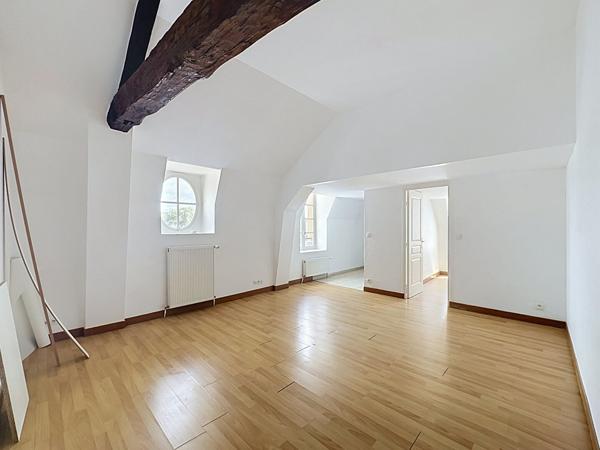 APPARTEMENT 2 PIECES HYPER CENTRE MANTES LA JOLIE