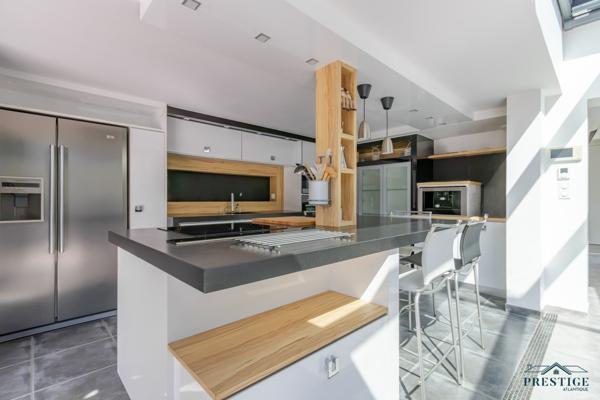 LA PLAINE SUR MER - MAISON 141M2 - PISCINE - TERRAIN 711M2