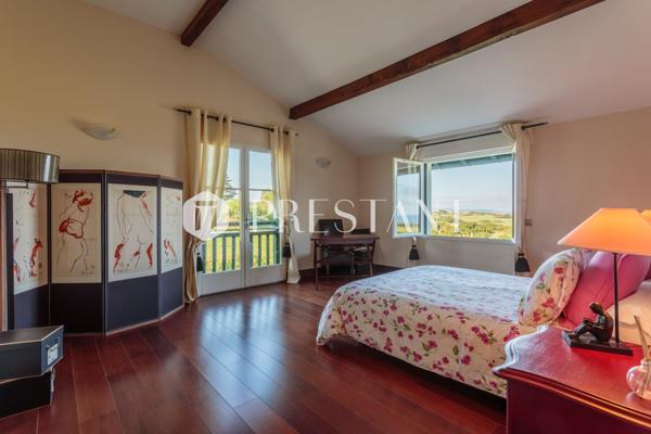 BELHARRA – VILLA DE VACANCES SUR LA CORNICHE AVEC VUE OCEAN – 13 personnes, URRUGNE