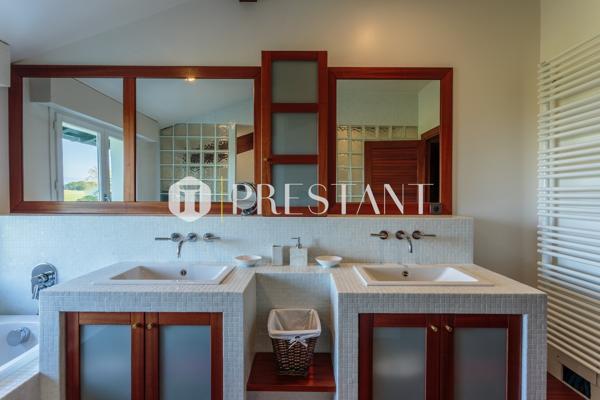 BELHARRA – VILLA DE VACANCES SUR LA CORNICHE AVEC VUE OCEAN – 13 personnes, URRUGNE