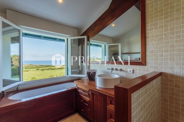 BELHARRA – VILLA DE VACANCES SUR LA CORNICHE AVEC VUE OCEAN – 13 personnes, URRUGNE