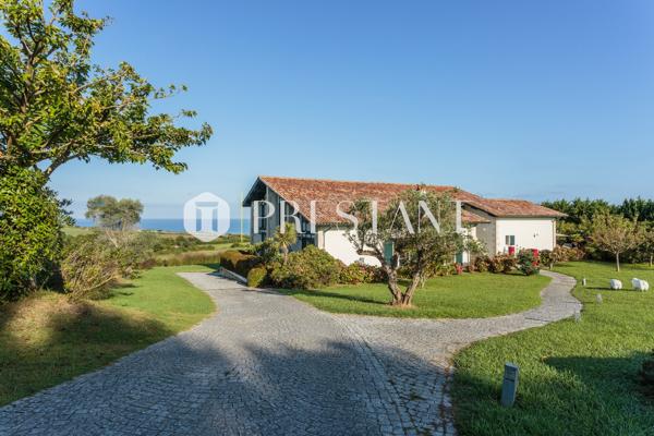 BELHARRA – VILLA DE VACANCES SUR LA CORNICHE AVEC VUE OCEAN – 13 personnes, URRUGNE