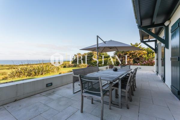 BELHARRA – VILLA DE VACANCES SUR LA CORNICHE AVEC VUE OCEAN – 13 personnes, URRUGNE