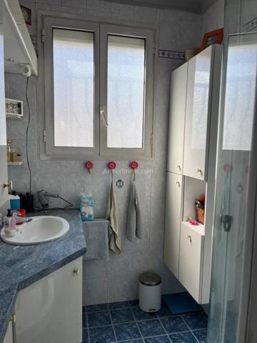 Vente                                                      Maison
                        
                     6 pièces                      130 m2                     à Joinville-le-Pont