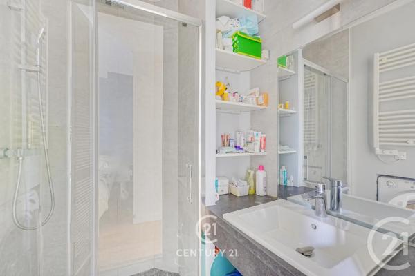 Appartement à vendre  2 pièces - 38,89 m 2   PARIS  - 75015