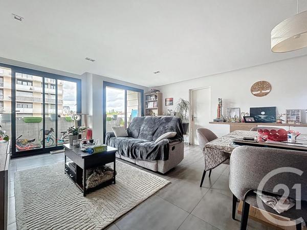 Appartement F4 à vendre  4 pièces - 80 m 2   MELUN  - 77