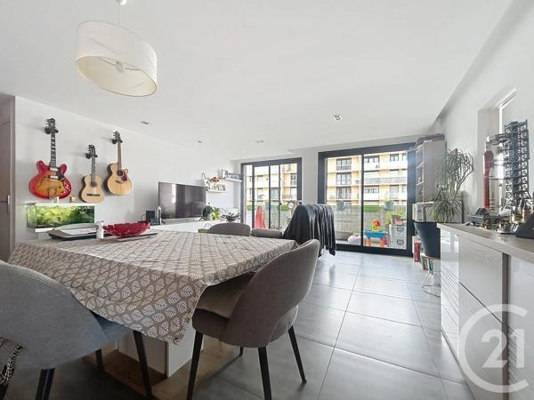 Appartement F4 à vendre  4 pièces - 80 m 2   MELUN  - 77
