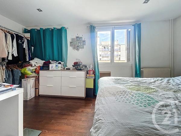 Appartement F4 à vendre  4 pièces - 80 m 2   MELUN  - 77