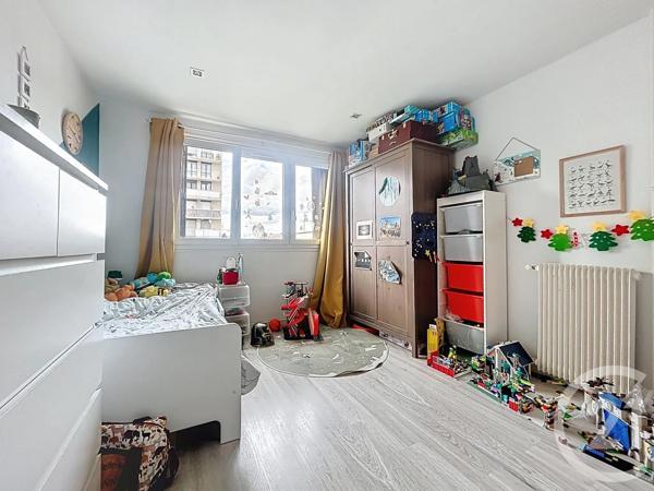 Appartement F4 à vendre  4 pièces - 80 m 2   MELUN  - 77