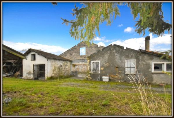 PROCHE PEYREHORADE ( 10 mn côté EST ) - CORPS DE FERME 265 m2 + DEPENDANCES 80 m2