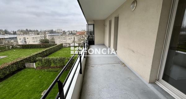 Location Appartement 4 pièces 83.97 m² - Saint-germain-en-laye 78100