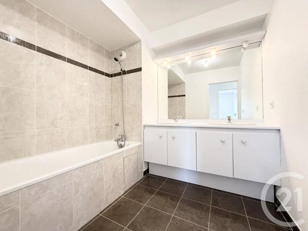 Appartement F4 à vendre  4 pièces - 84,39 m 2   ST GERMAIN EN LAYE  - 78