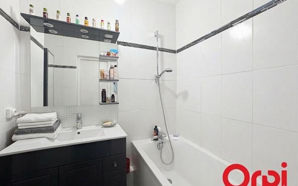 Appartement à vendre    4 pièces • 74,52 m2 Oullins