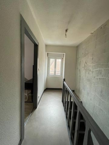 Belle opportunité de générer 2 revenus immédiatement pour cet immeuble mixte à Montmarault