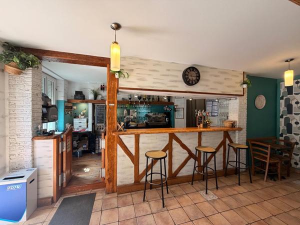 Murs et fonds Restaurant-Bar-Chambres d'hôtes