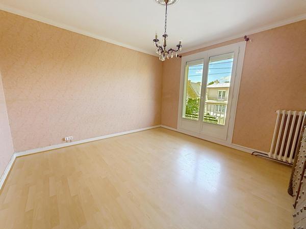A VENDRE - LAMBEZELLEC - MAISON 107 M2 - 4 CHAMBRES - GARAGE - JARDIN