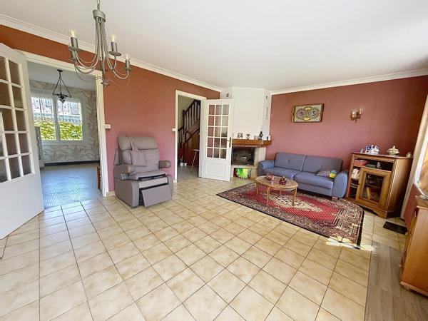 A VENDRE - LAMBEZELLEC - MAISON 107 M2 - 4 CHAMBRES - GARAGE - JARDIN