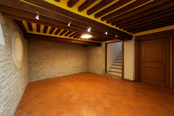 Maison Saumane De Vaucluse 5 pièce(s) 200 m2