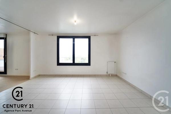 Appartement F2 à vendre  2 pièces - 36,78 m 2   BUSSY ST GEORGES  - 77