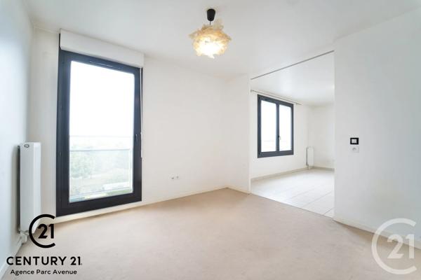 Appartement F2 à vendre  2 pièces - 36,78 m 2   BUSSY ST GEORGES  - 77