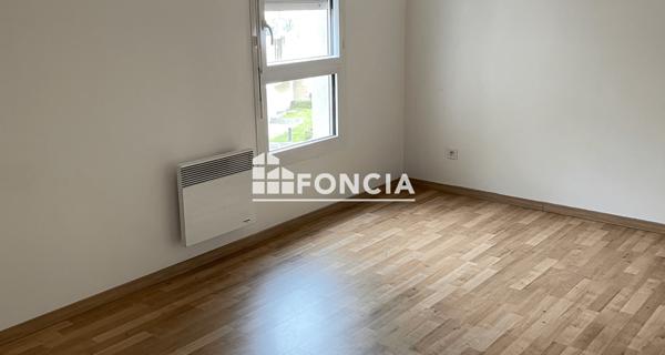 Location Appartement 4 pièces 85.25 m² - Dinan 22100
