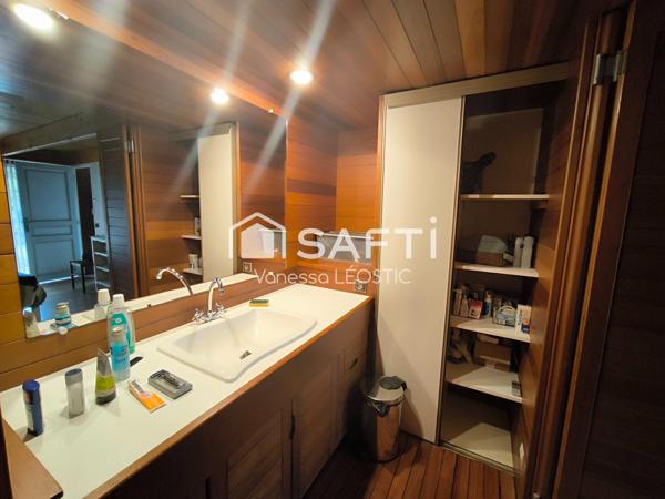 Vanessa Léostic Safti vous présente